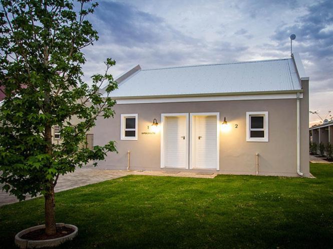 El Dorado Hotel And Self Catering Oudtshoorn Exterior photo