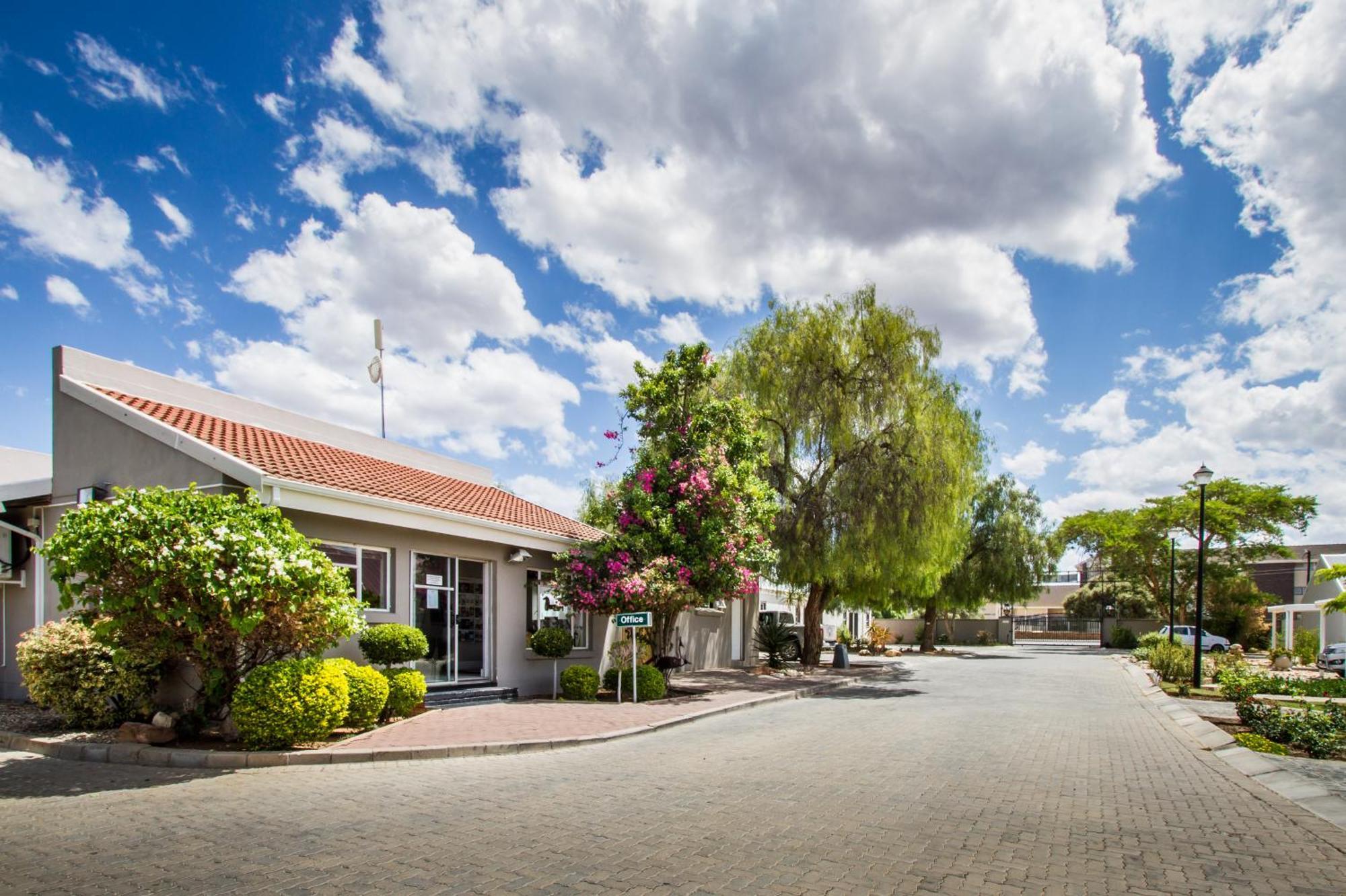 El Dorado Hotel And Self Catering Oudtshoorn Exterior photo